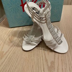 Elegant White Strappy Sandals